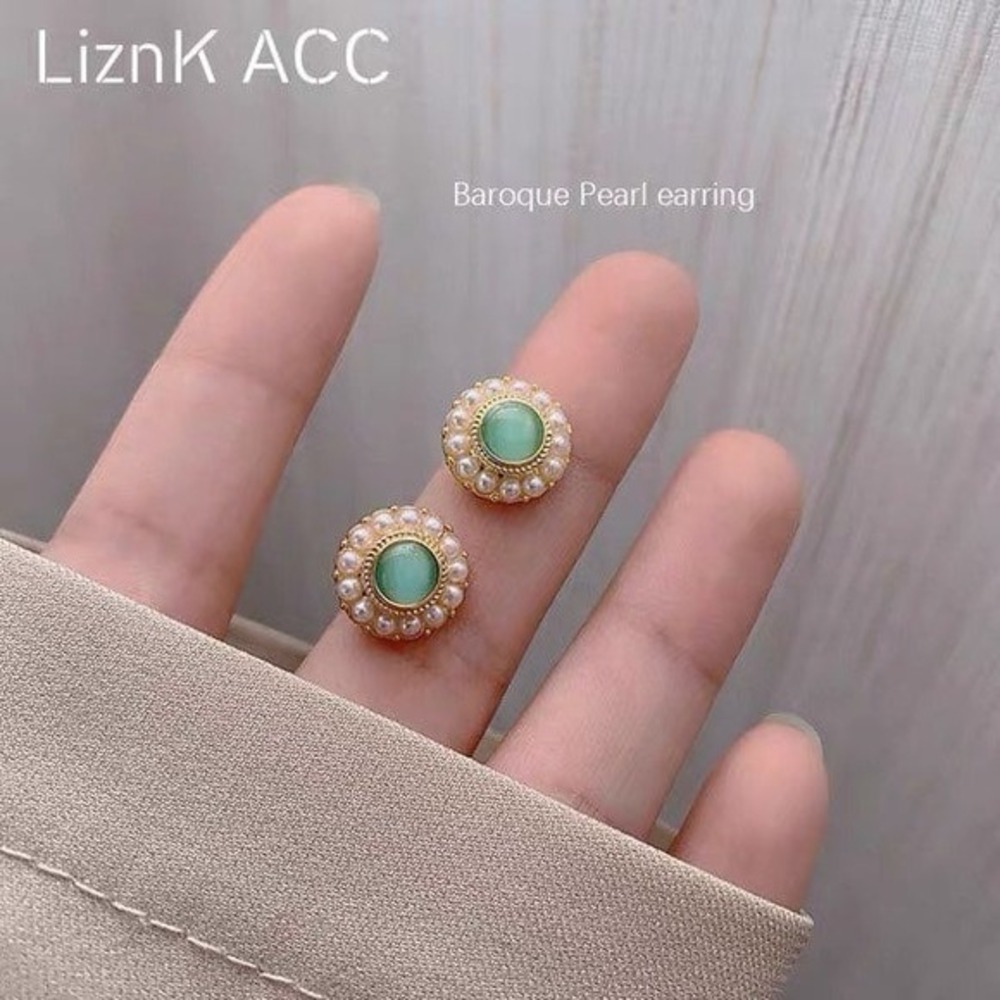 LiznK ACC Baroque Pearl‎ Cats Eye Stud Earrings Gold Tone S925 Silver Post Green